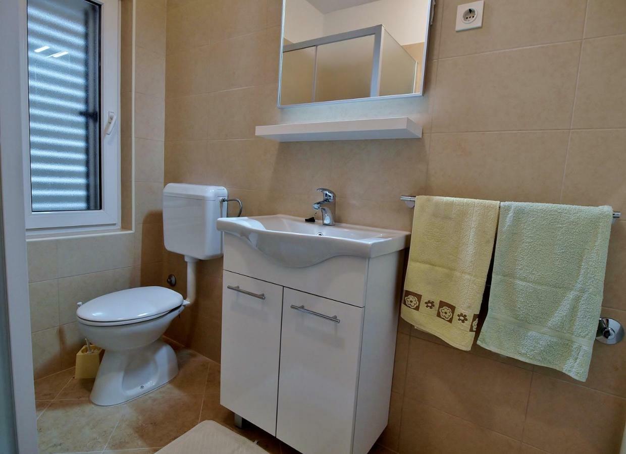 Apartments Ljubica Barbat na Rabu المظهر الخارجي الصورة