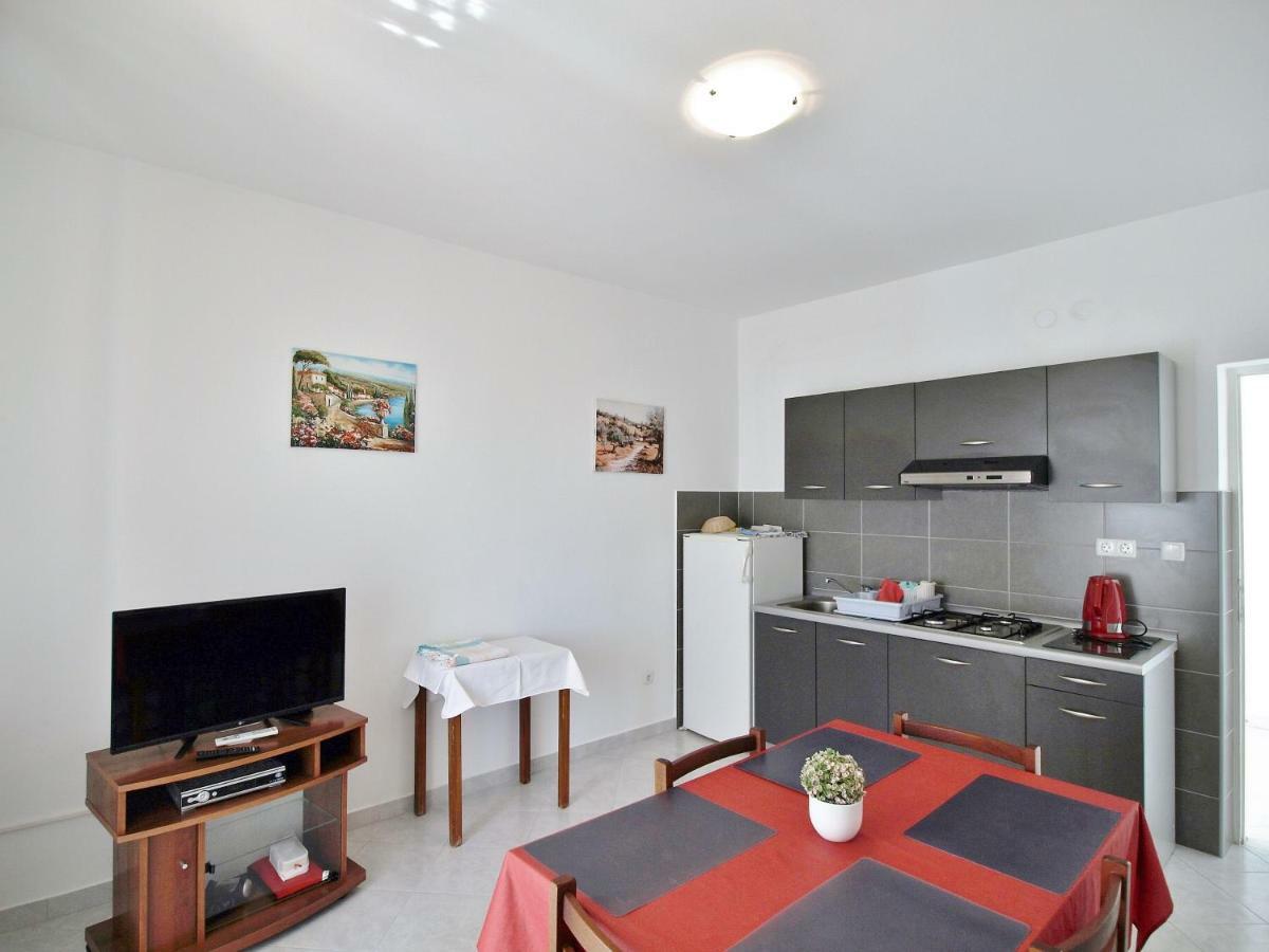 Apartments Ljubica Barbat na Rabu المظهر الخارجي الصورة