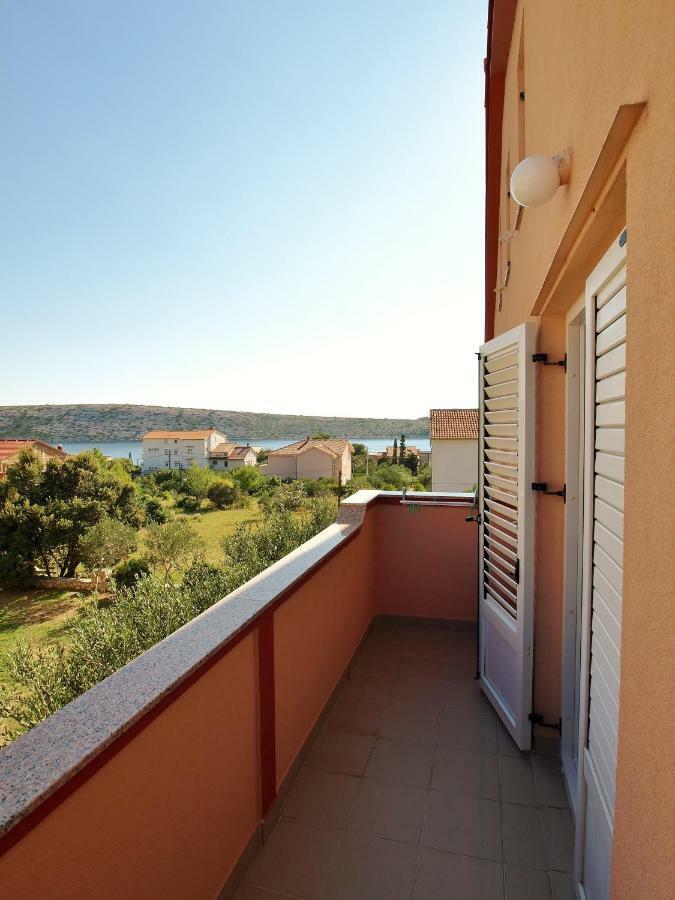 Apartments Ljubica Barbat na Rabu المظهر الخارجي الصورة