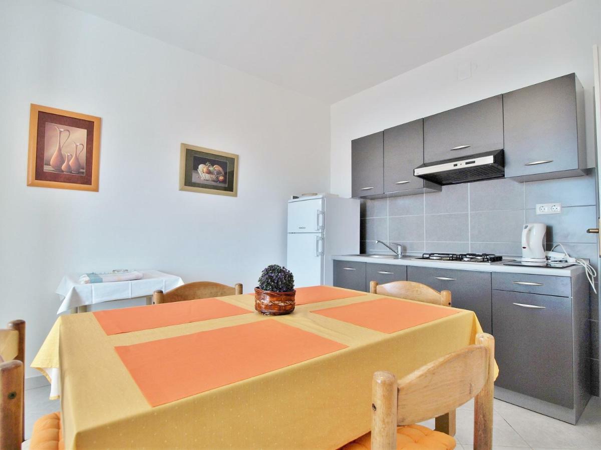 Apartments Ljubica Barbat na Rabu المظهر الخارجي الصورة