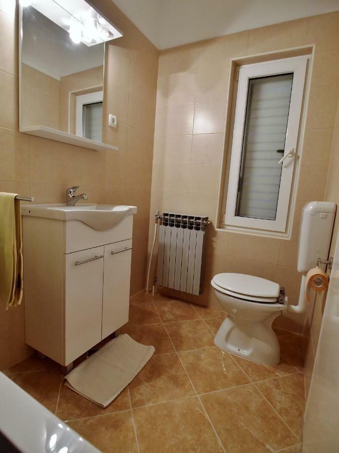 Apartments Ljubica Barbat na Rabu المظهر الخارجي الصورة