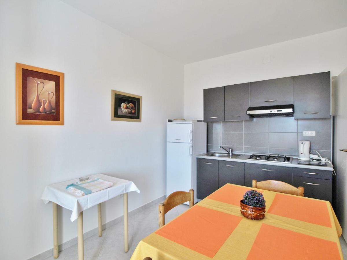 Apartments Ljubica Barbat na Rabu المظهر الخارجي الصورة