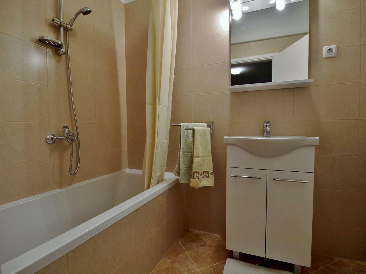 Apartments Ljubica Barbat na Rabu المظهر الخارجي الصورة