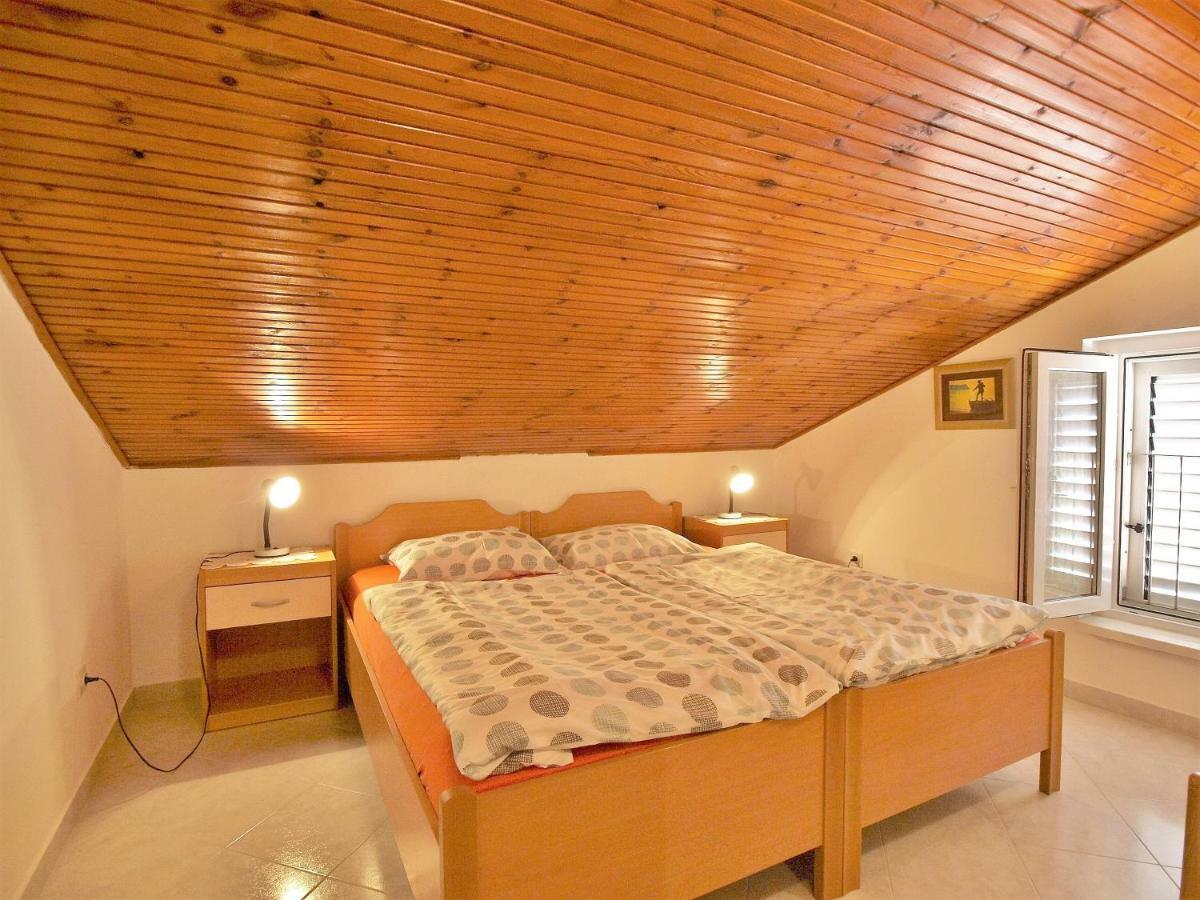 Apartments Ljubica Barbat na Rabu المظهر الخارجي الصورة