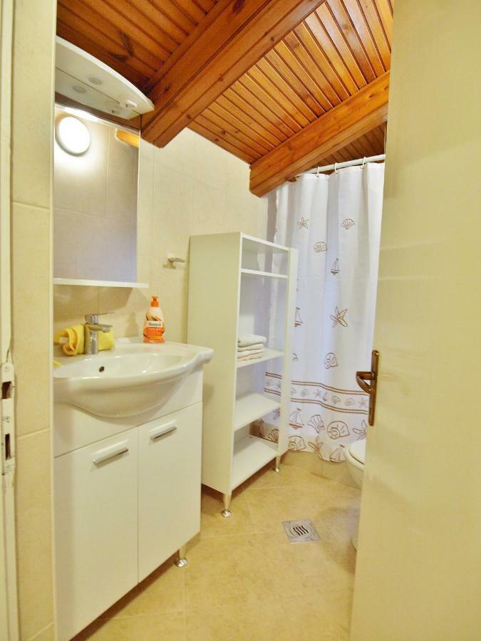 Apartments Ljubica Barbat na Rabu المظهر الخارجي الصورة